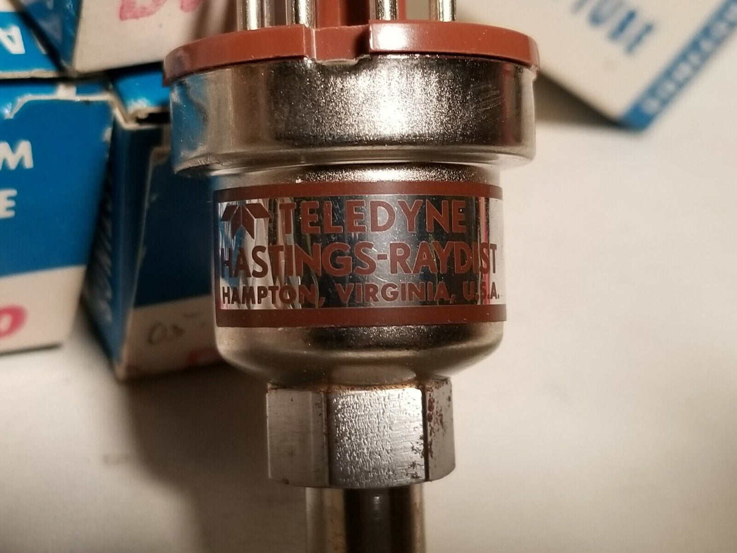Teledyne Hastings-Raydist vacuum gauge tube, DV-100