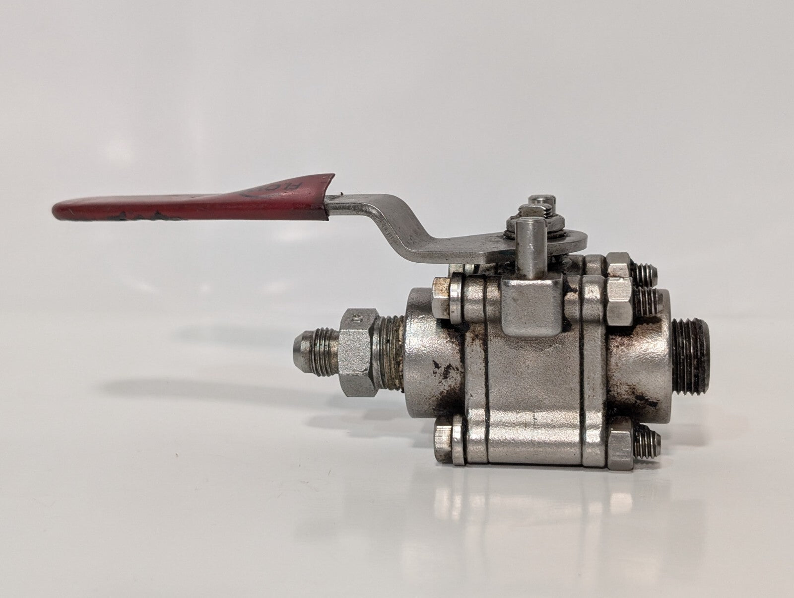 Worcester A351-CF8M Stainless Ball Valve, 3/4" NPT (w\o our adapters), Flowserve