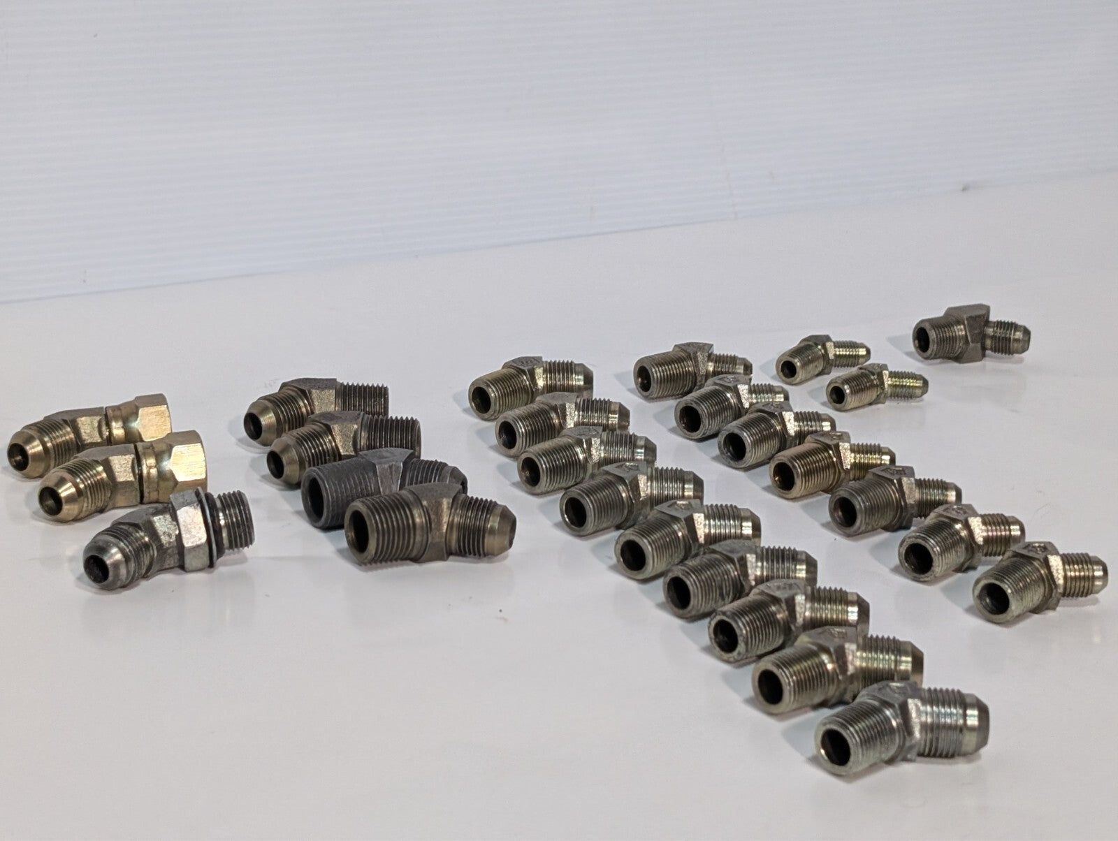 (26) 45 Degree High Pressure Elbow Fittings Adapters, Male-Female, Male-Male