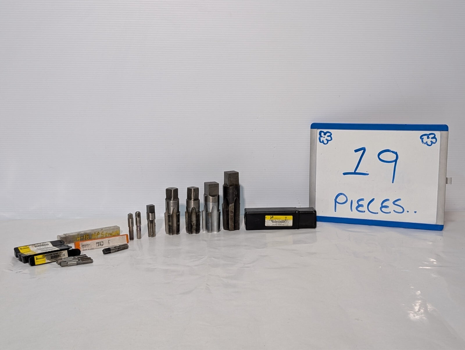 (19) Pipe Taps and Dies, Interstate Hertel Sossner Netco, See photos for specs.