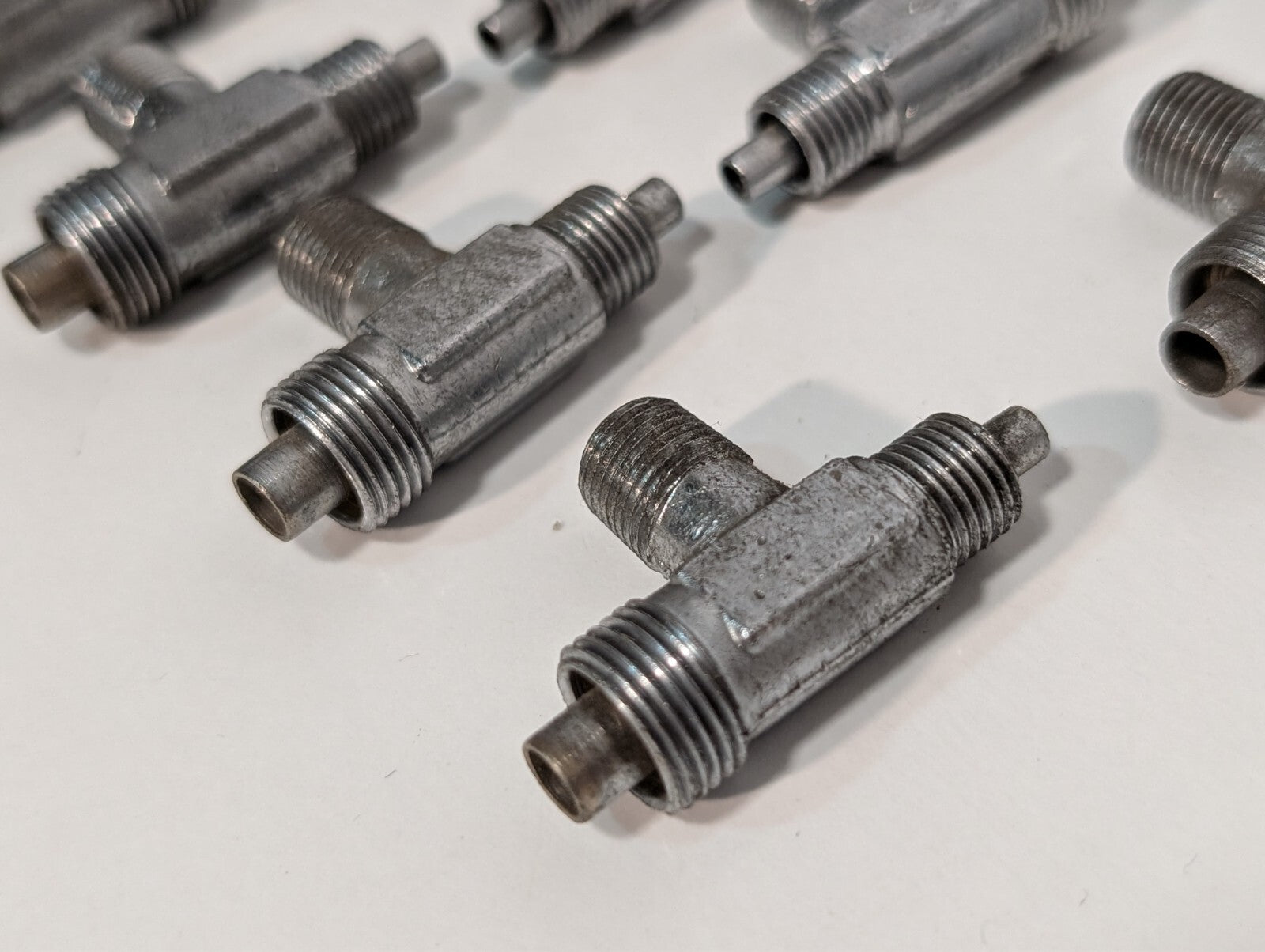 (5) Steel Tee Flared Hydraulic Tube Pipe Thread Fitting