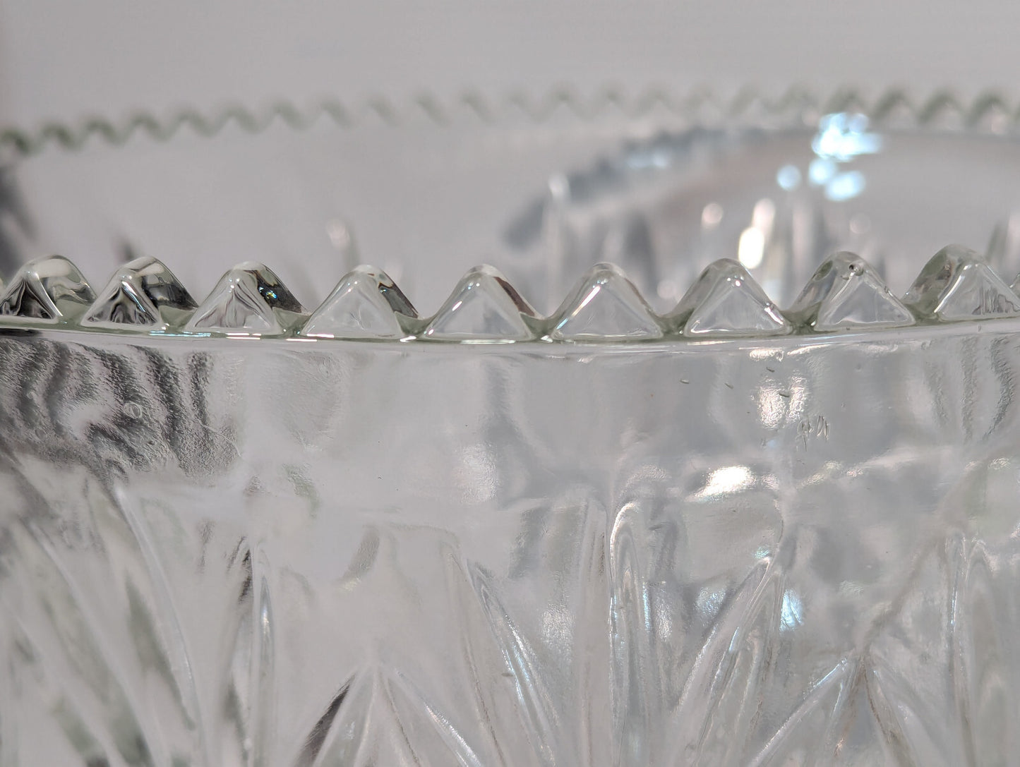Vintage 14 Piece Crystal Clear Glass Star Scallop Party Punch Bowl Ladel Cup Set