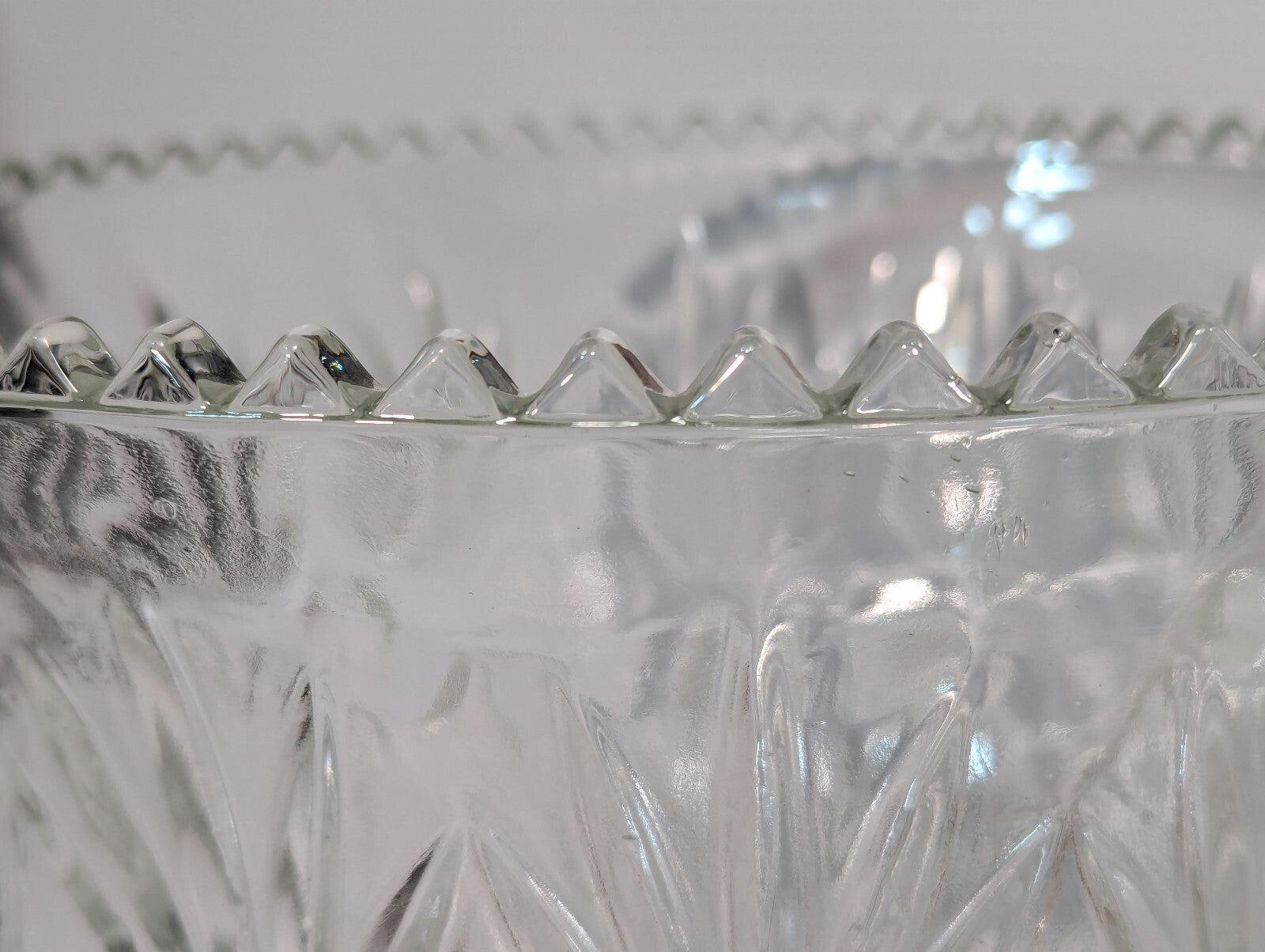 Vintage 14 Piece Crystal Clear Glass Star Scallop Party Punch Bowl Ladel Cup Set