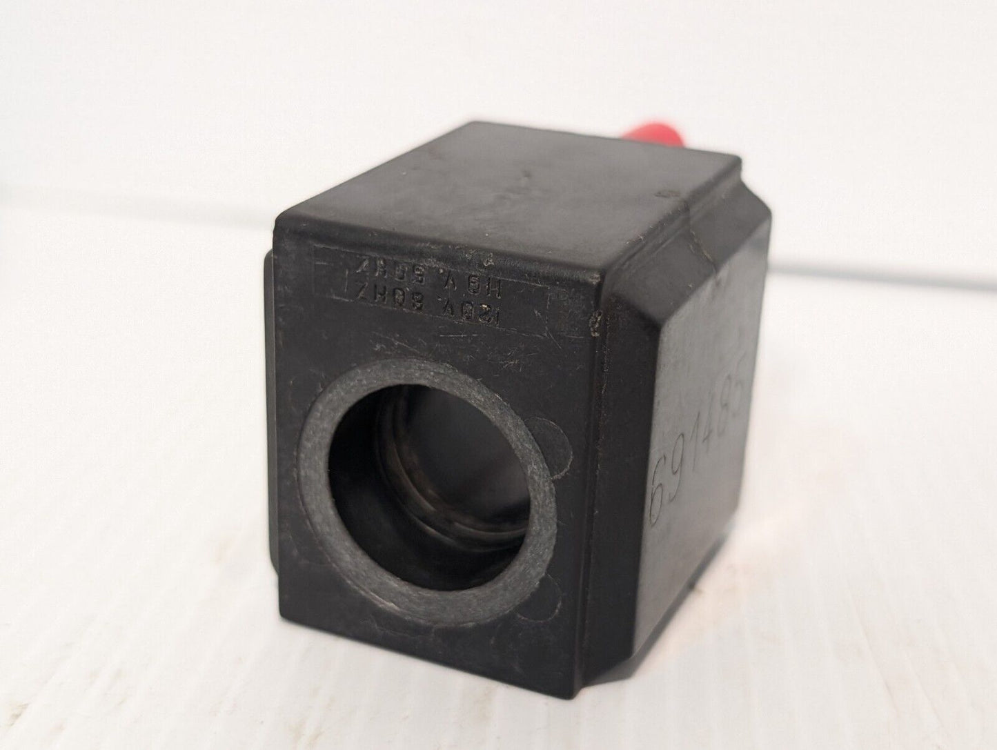 Vickers (Eaton Co) 691485 Solenoid Coil, 110-120VAC & Returns
