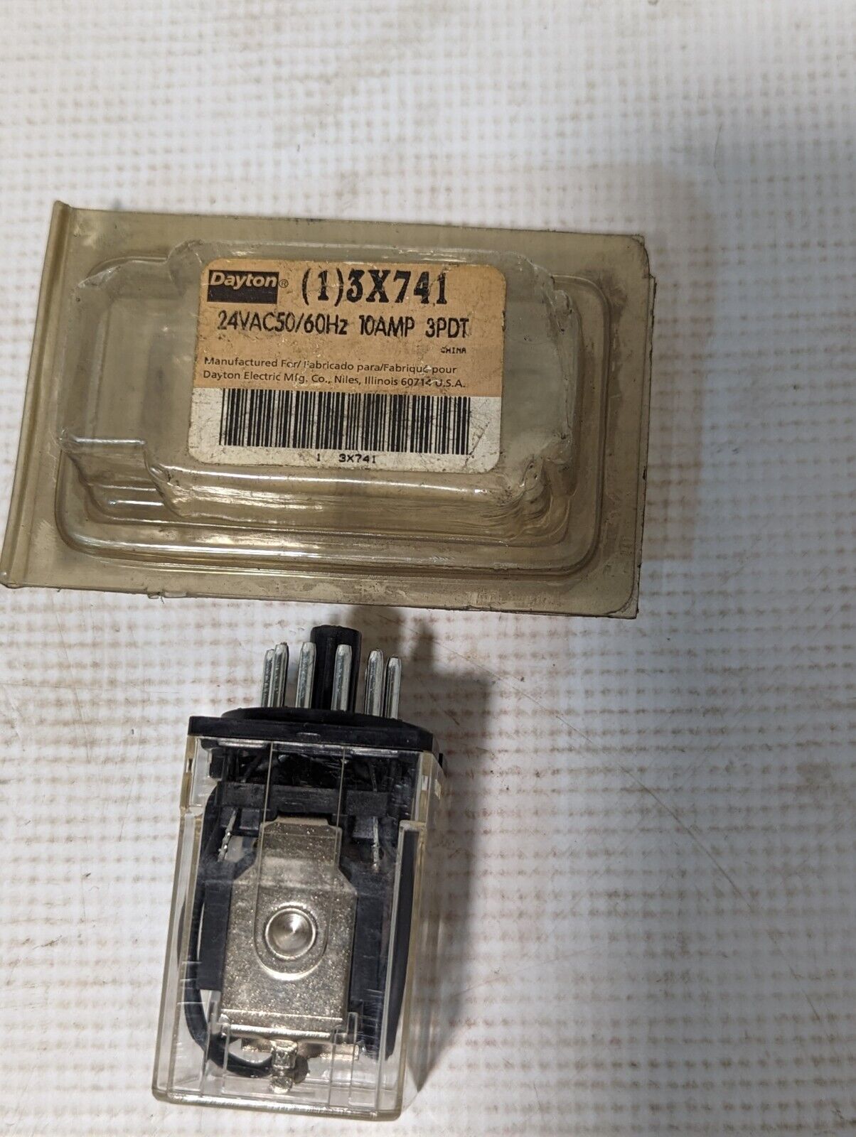 Lot of 3 Dayton 3X741 relays, 24VAC, 50/60Hz, 10A, 3PDT