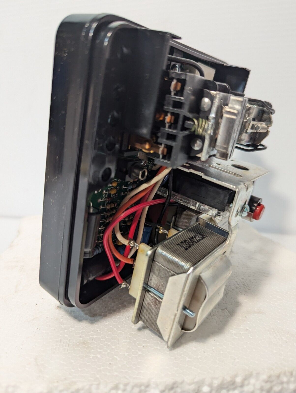 Honeywell RA890G 1229 primary control, 120V, 3 wire, 15 sec safety, .8 FL RESP