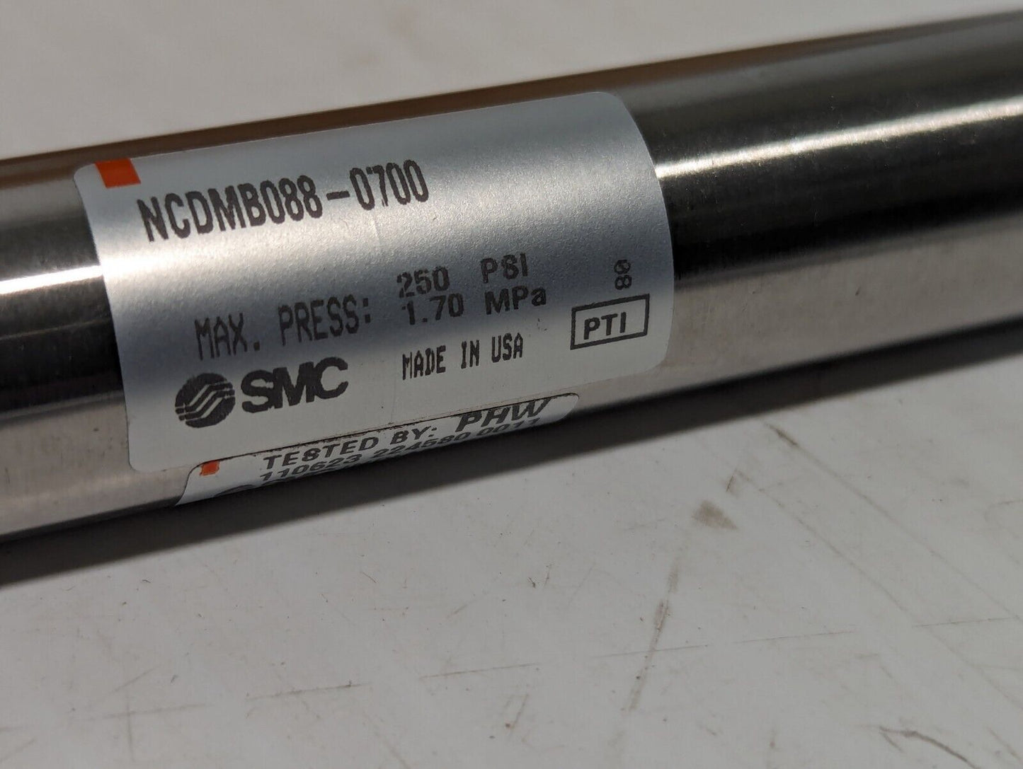 SMC NCDMB088-0700 Pneumatic Cylinder - Free Shipping