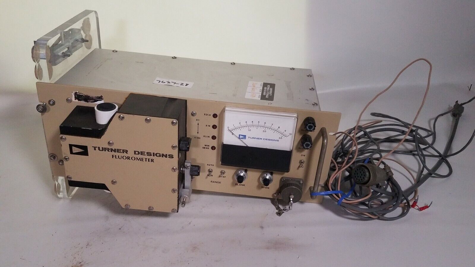 Turner Designs Fluorometer model 10-000, 115/230VAC