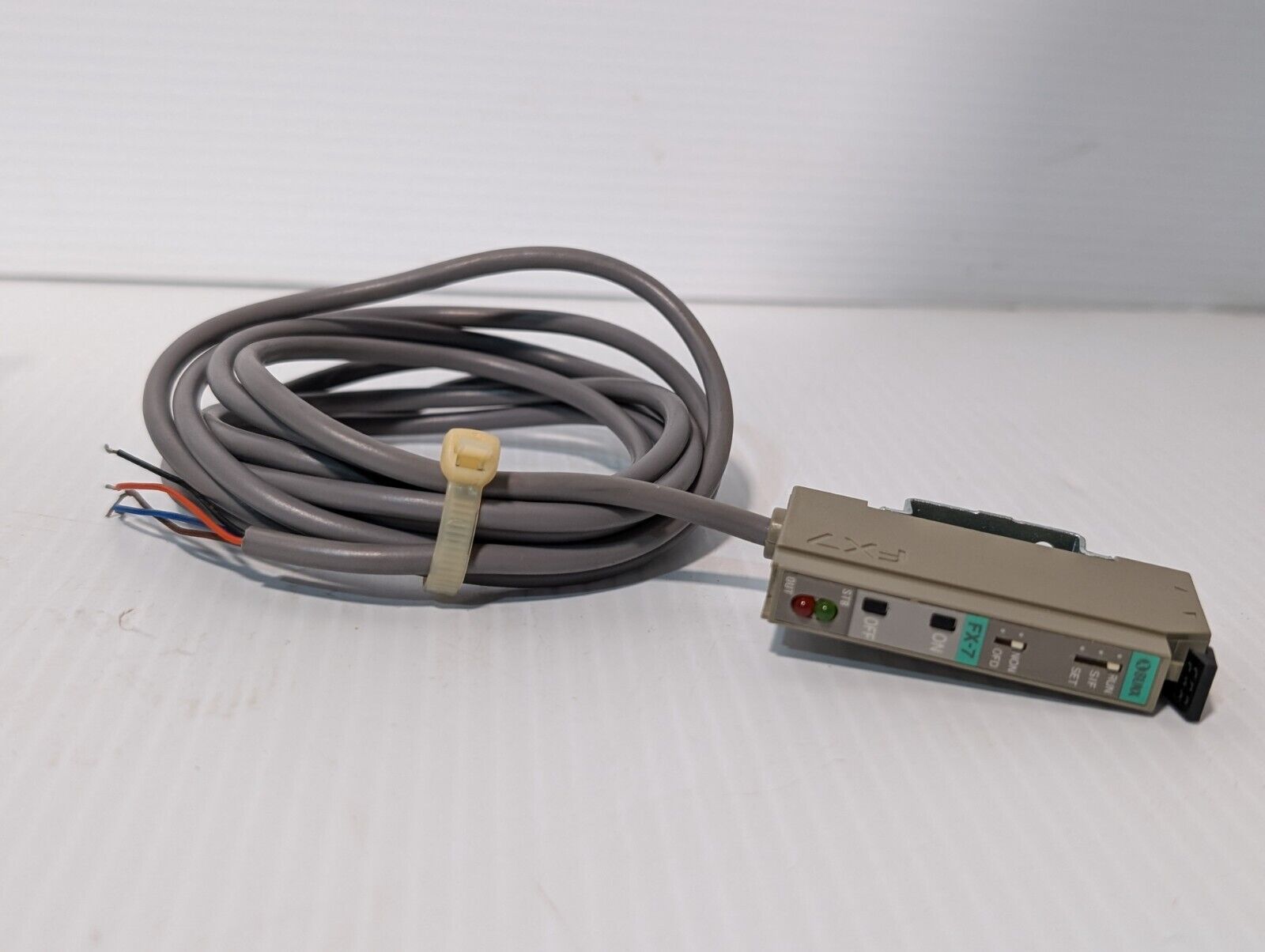 SunX FX-7 Fiber Optic Sensor, Photoelectric Sensor - Free Shipping + Returns