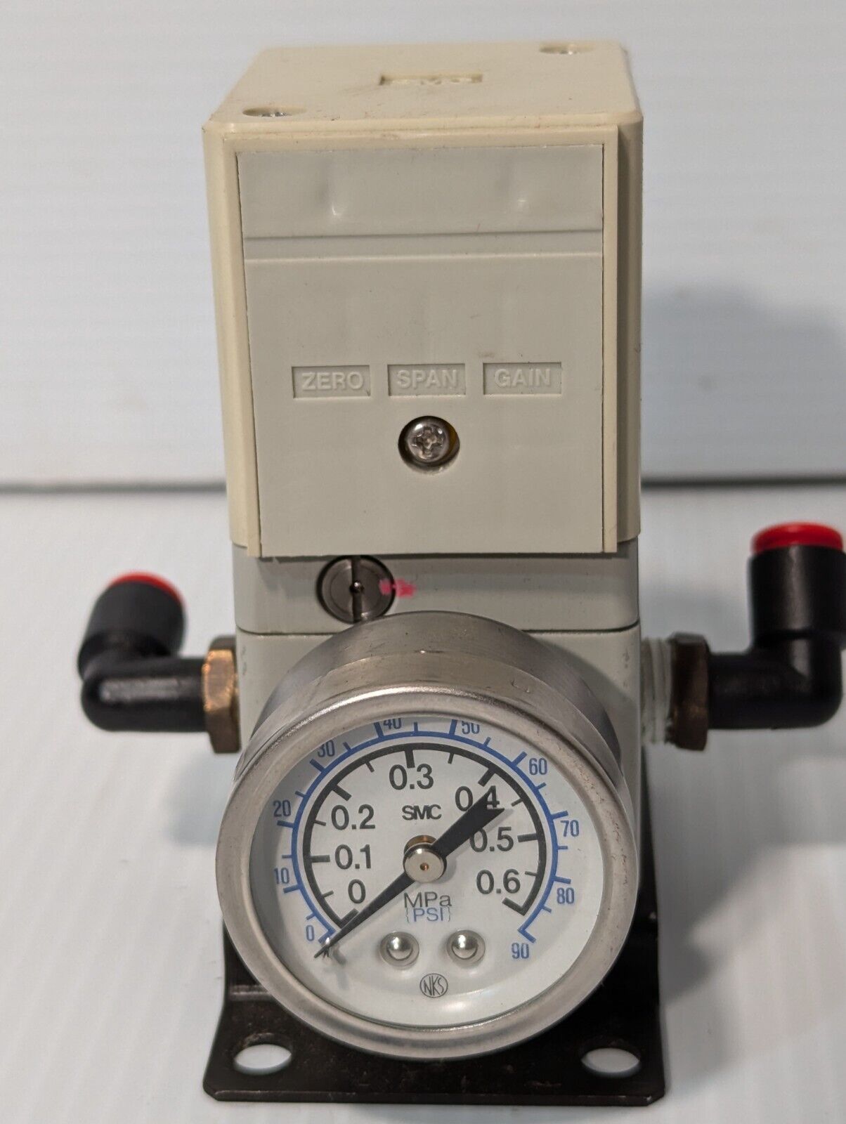SMC IT2030-N32B1 E/P Pneumatic Regulator - Free Shipping+Returns