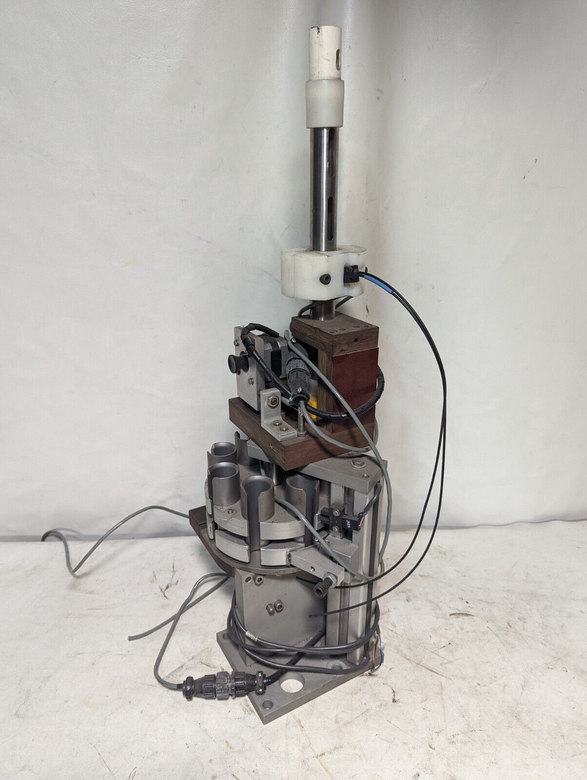 Custom Spring-Loading Machine w/Balluff BES-IKV-S4-025-NS-1-Y +Other Brand Parts