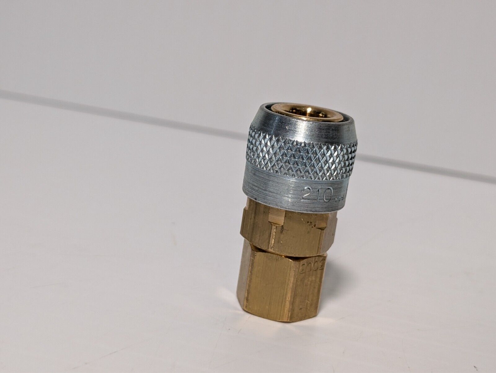 (24) ARO 210-3003 Air Hose Fittings 1/4" NPT Automatic Coupler Quick Connect