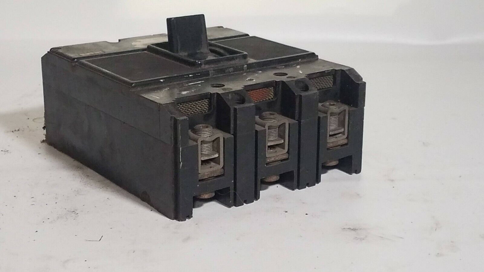 Presumably I-T-E 125 amp, 600 VAC, 3 pole circuit breaker