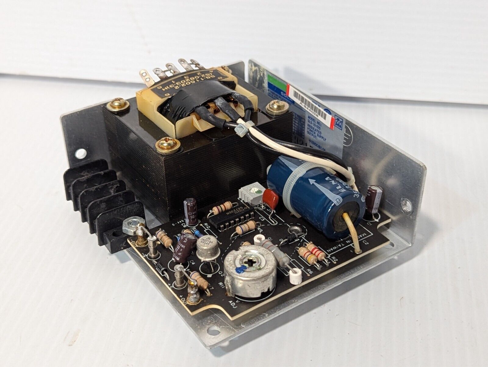 Sola SLS-15-015 Regulated Power Supply Outlet Surplus - Free Shipping+Return