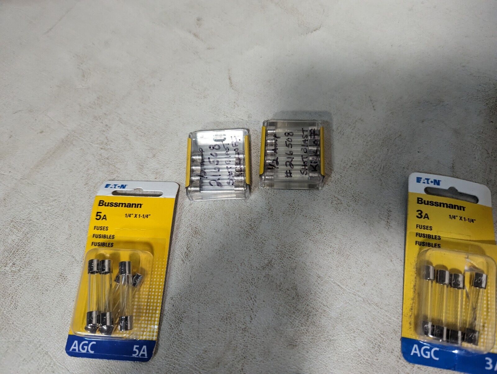 Lot of 100+ fuses: AGC10, AGC15, AGC3, GDB-16A, GMD-3A, 312003P, GMA-500MA, and 