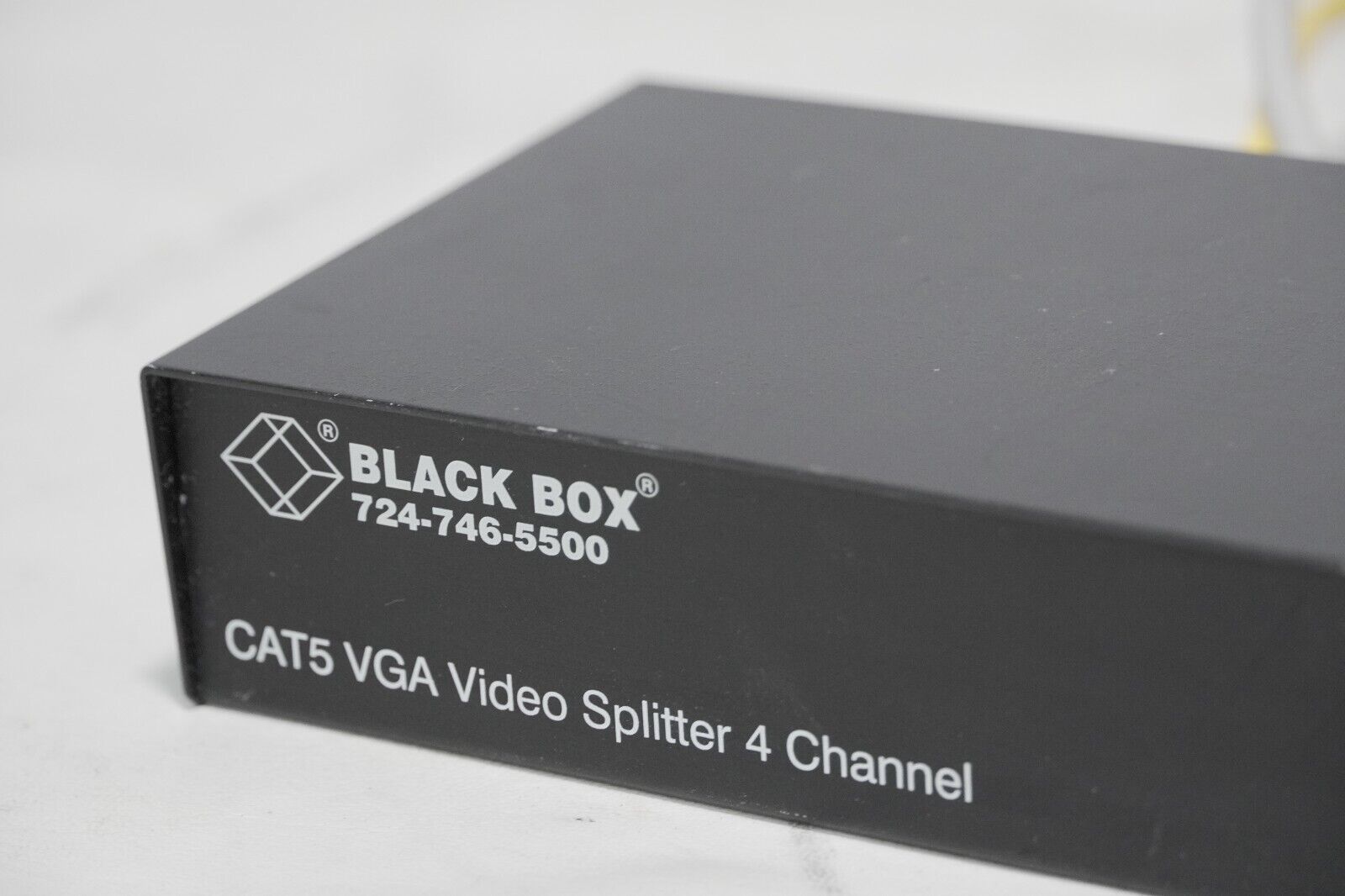 Black Box 724-746-5500 CAT5 video splitter 4 channel, AC 501A-R2