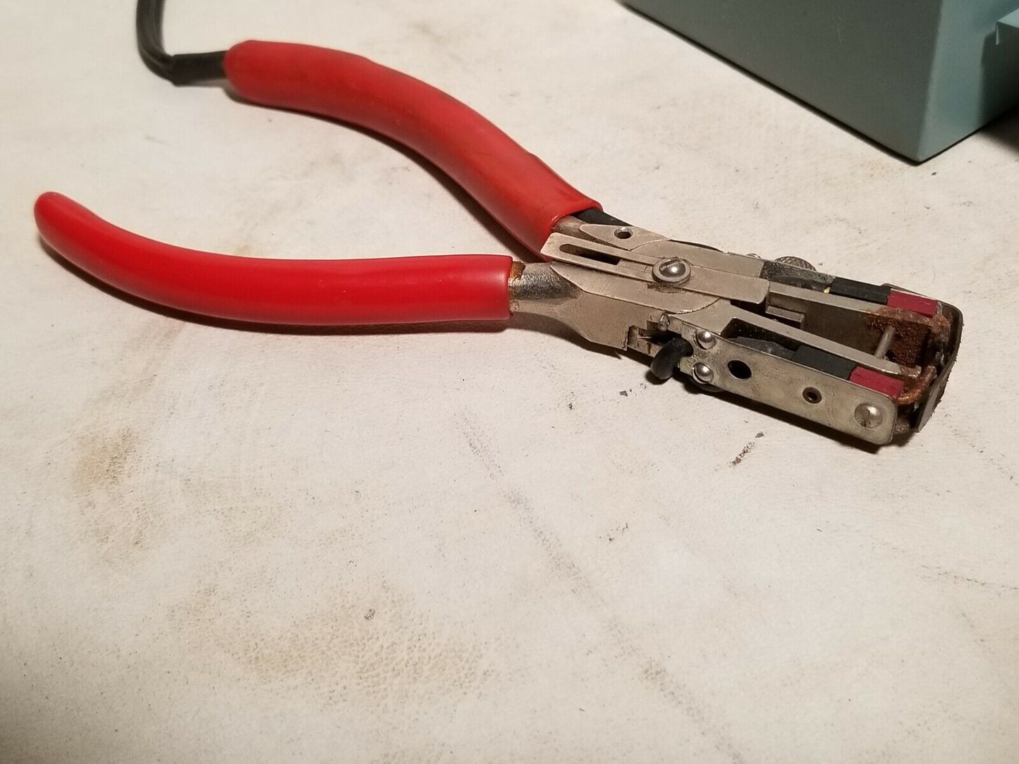 Pioneer Magnetics PM1056 PM 1056 thermal wire stripper with clamp, 110VAC, 10W