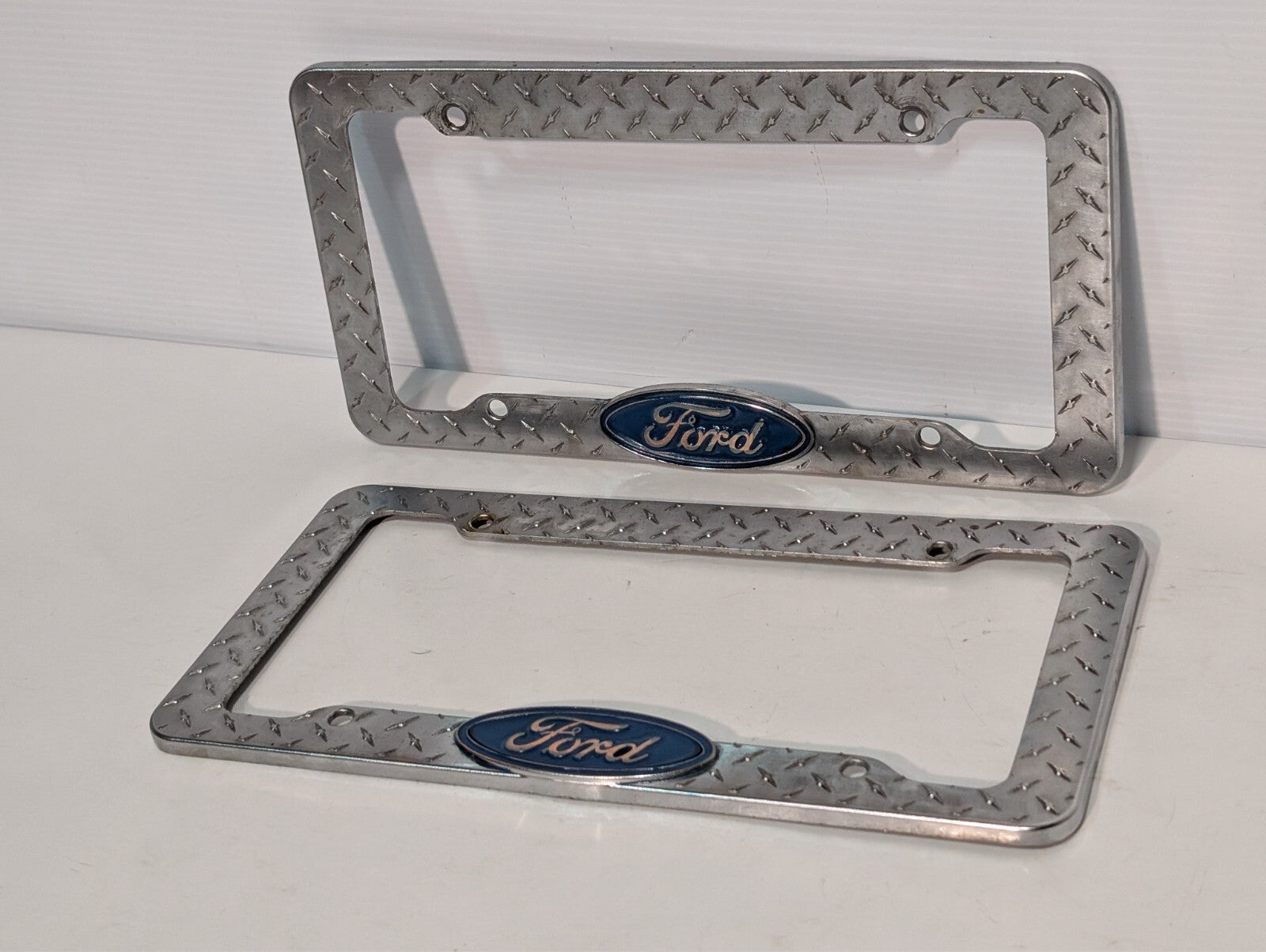 (2) Ford Metal Silver License Plate Frame Holder Metal Pattern Mustang GT Viper