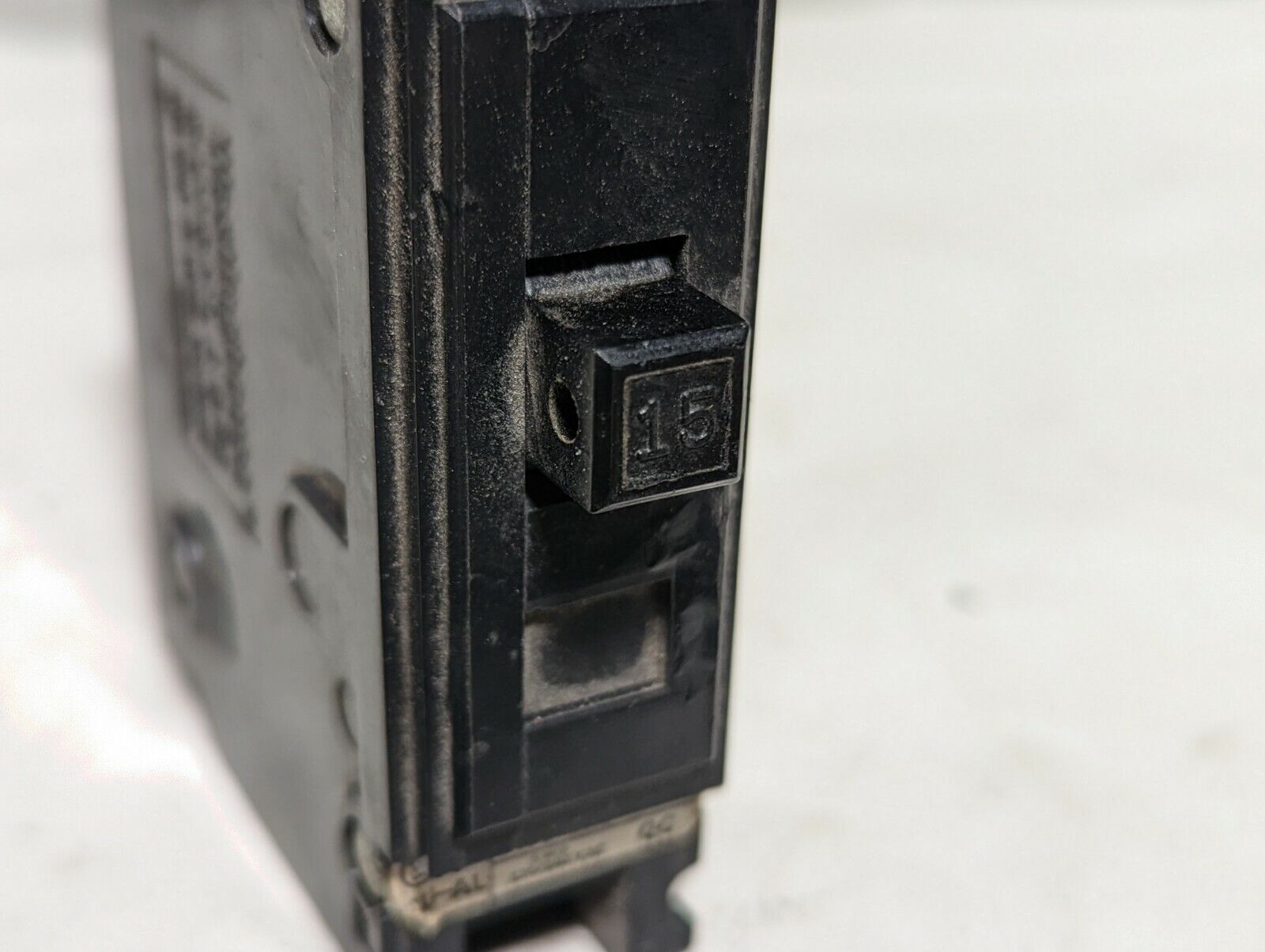 Lot of 14 Westinghouse QCL1015, QC115 circuit breakers, 15A, 1 pole, 120/240VAC