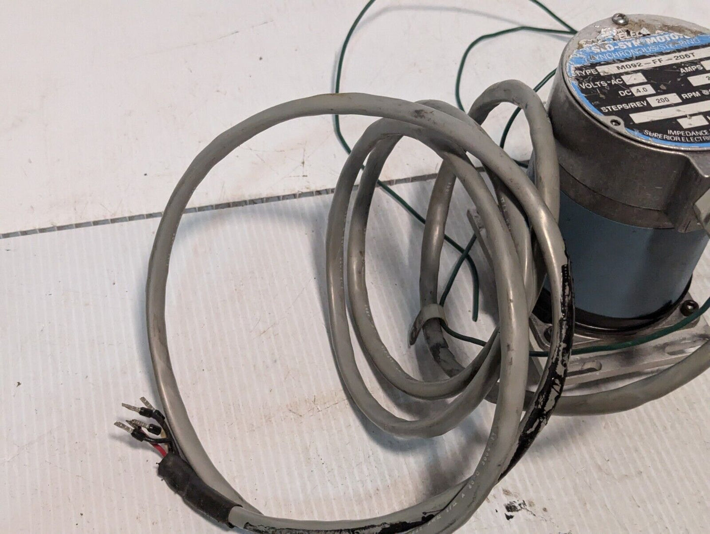 Superior Electric M092-FF-402E Slo-Syn Synchronous/Stepping Motor 213803 4DC 4A