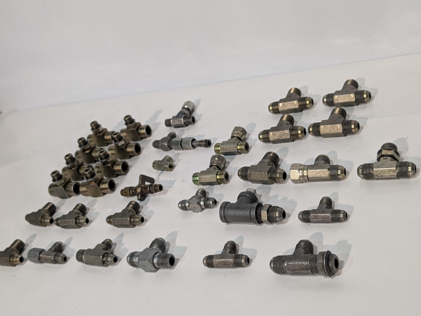 (33) Swivel Nut, Steel Flare, Compression Tee Branch Fittings