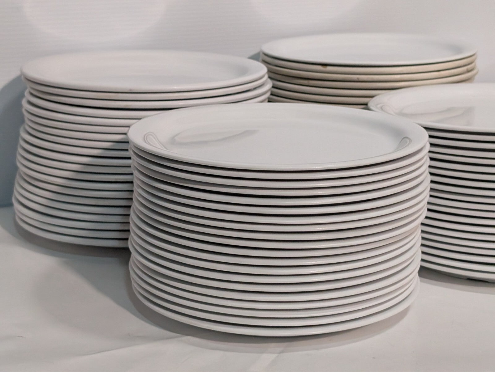 (100) 9" Melamine Dinner Plates White Carlisle KL200-02 Kingline Tan Dallas P-48
