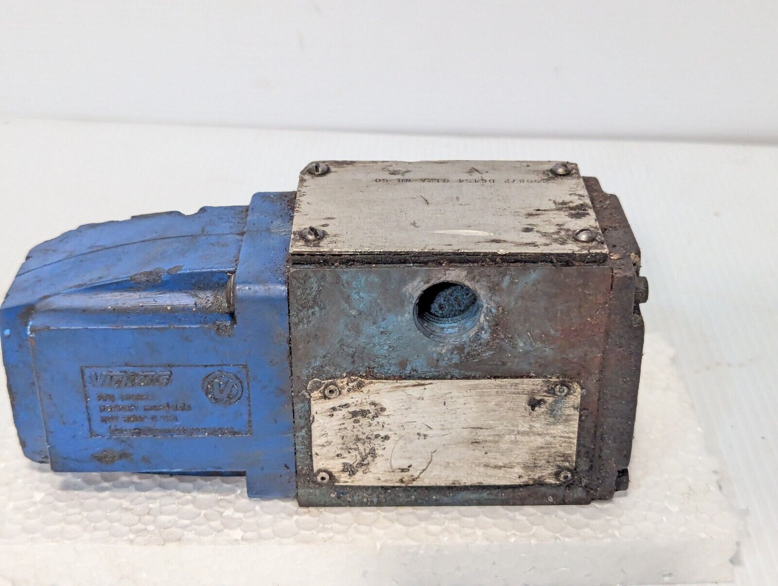 Vickers Solenoid Valve 400872-DG4S4-012A-WB-50 Directional - Free Shipping