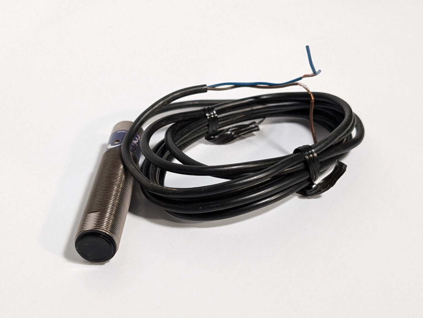 Telemecanique XU2-M18MB230-R Fiber Optic Sensor -Made in France- 240 VAC/DC