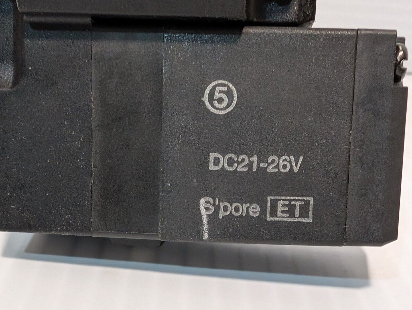 SMC NVFS3100-5FZ Pneumatic Solenoid Valve, .1-1MPa  - Free Shipping