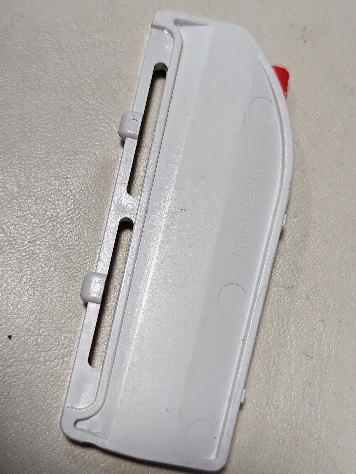 Lot of 19 GE 2013676-001 support brackets spare part