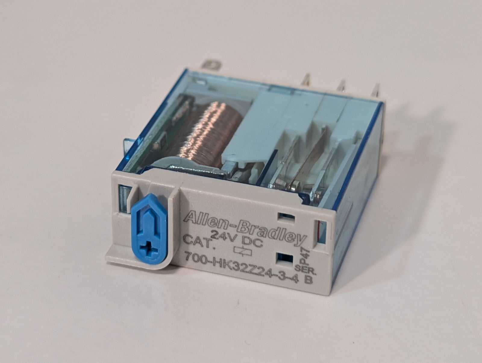 [6] Allen-Bradley 700-HK32Z24 Relay 24VDC
