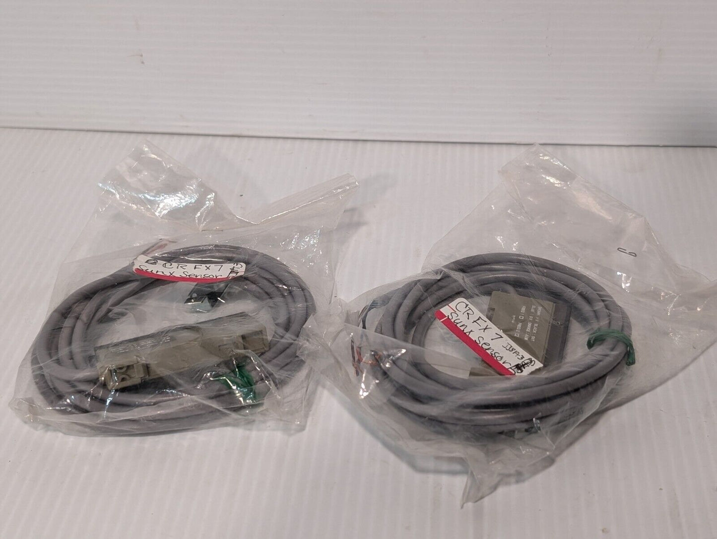 SunX FX-7 Fiber Optic Sensor, Photoelectric Sensor, used - Free Shipping