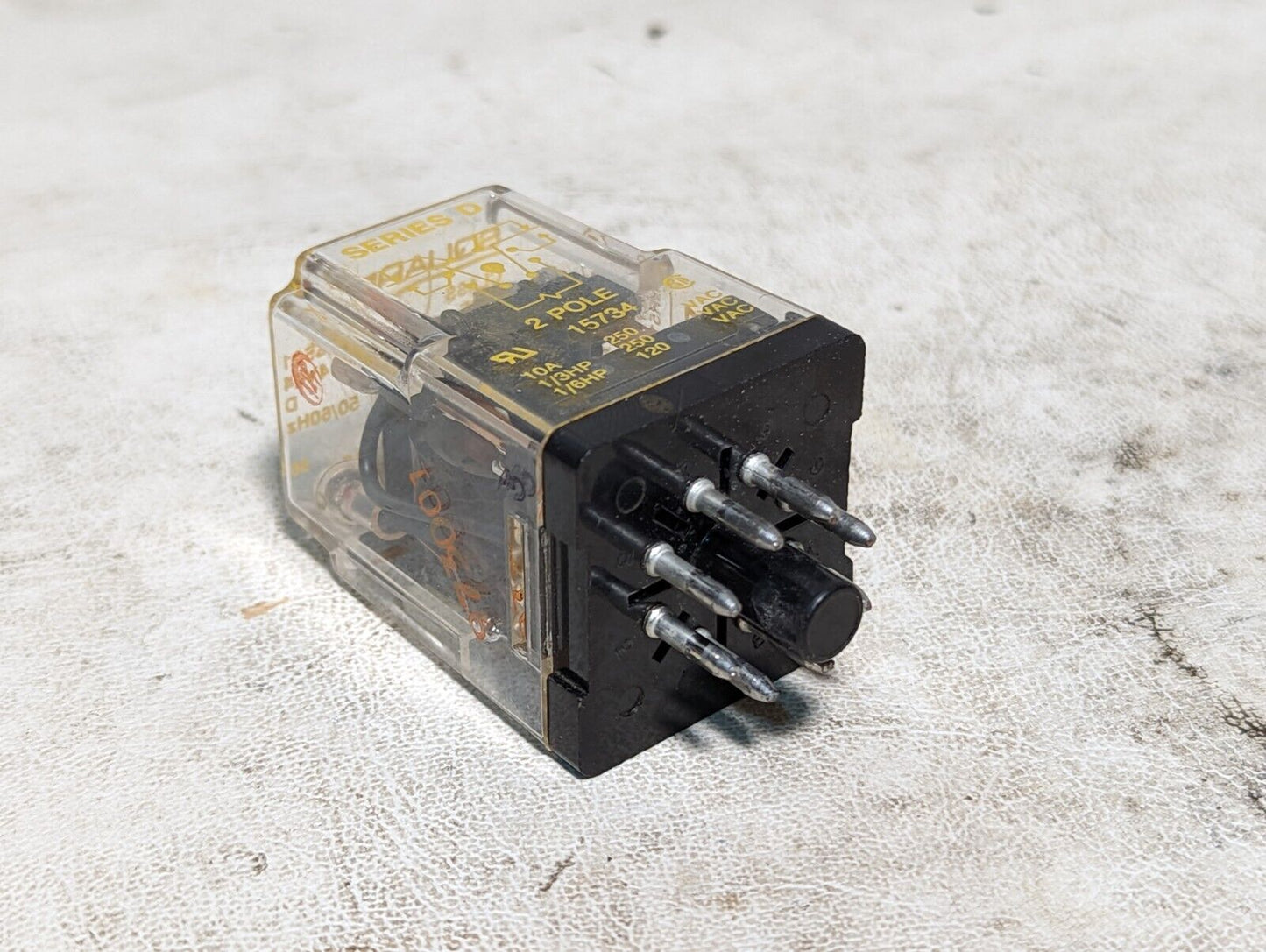 Square D KP12P14V24 general purpose relay, contacts DPDT 10A, coil 240VAC, 50/60