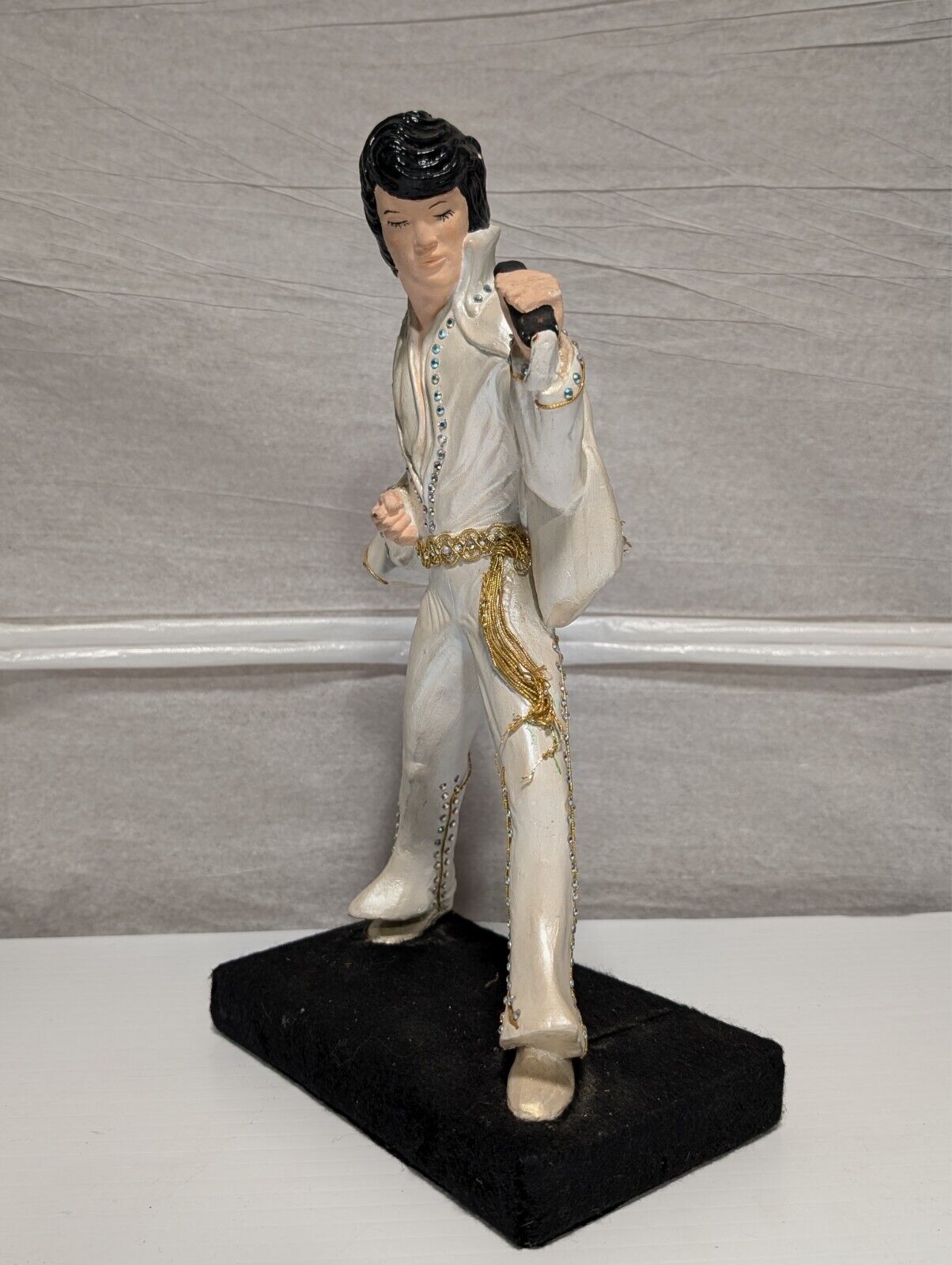 Vintage Elvis Presley Chalkware Plaster Hand painted Sequined Statue 8x14x5