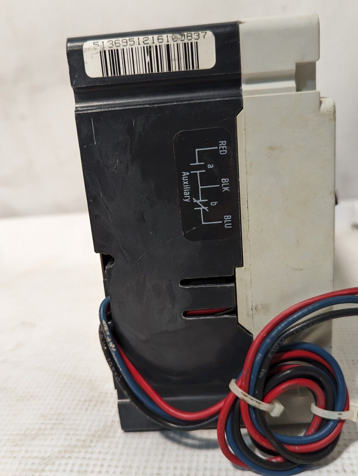Cutler-Hammer, Westinghouse HMCP003A0C, style 6638C14G03 circuit protector, 3A,
