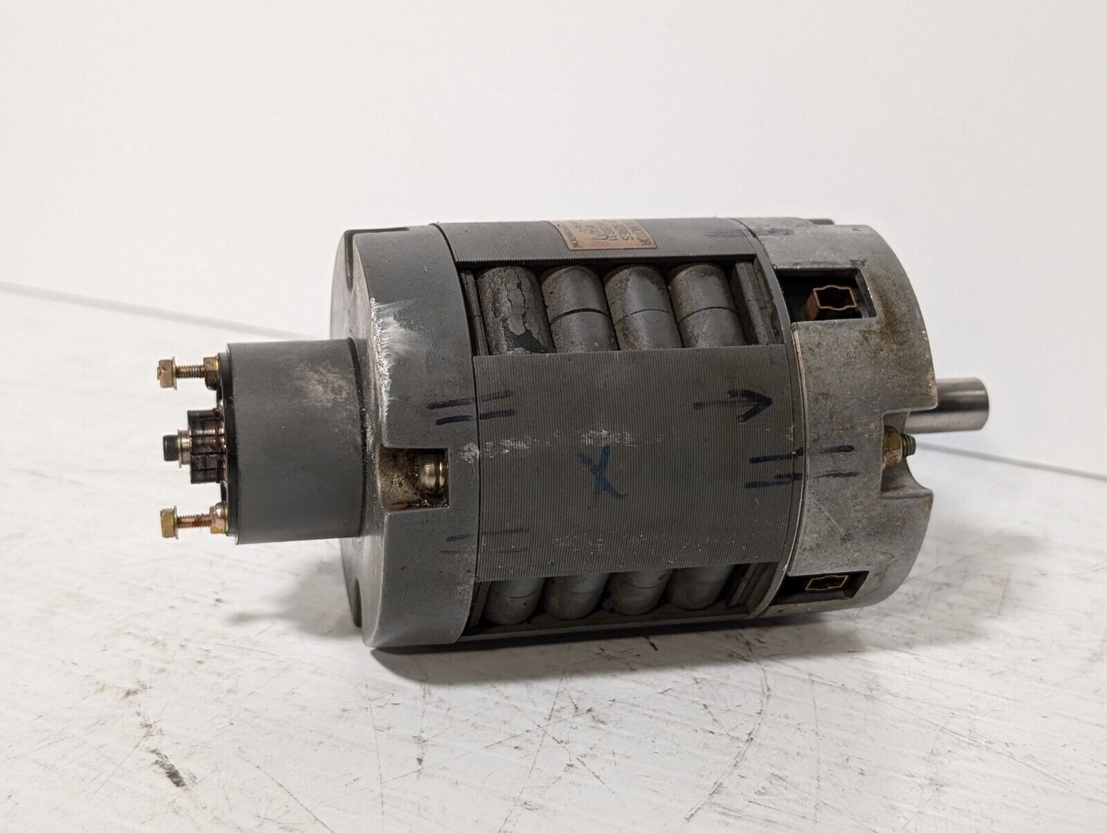 Yaskawa ABB UGTMEM-06LBB31 Minertia Servo Motor Mini Series