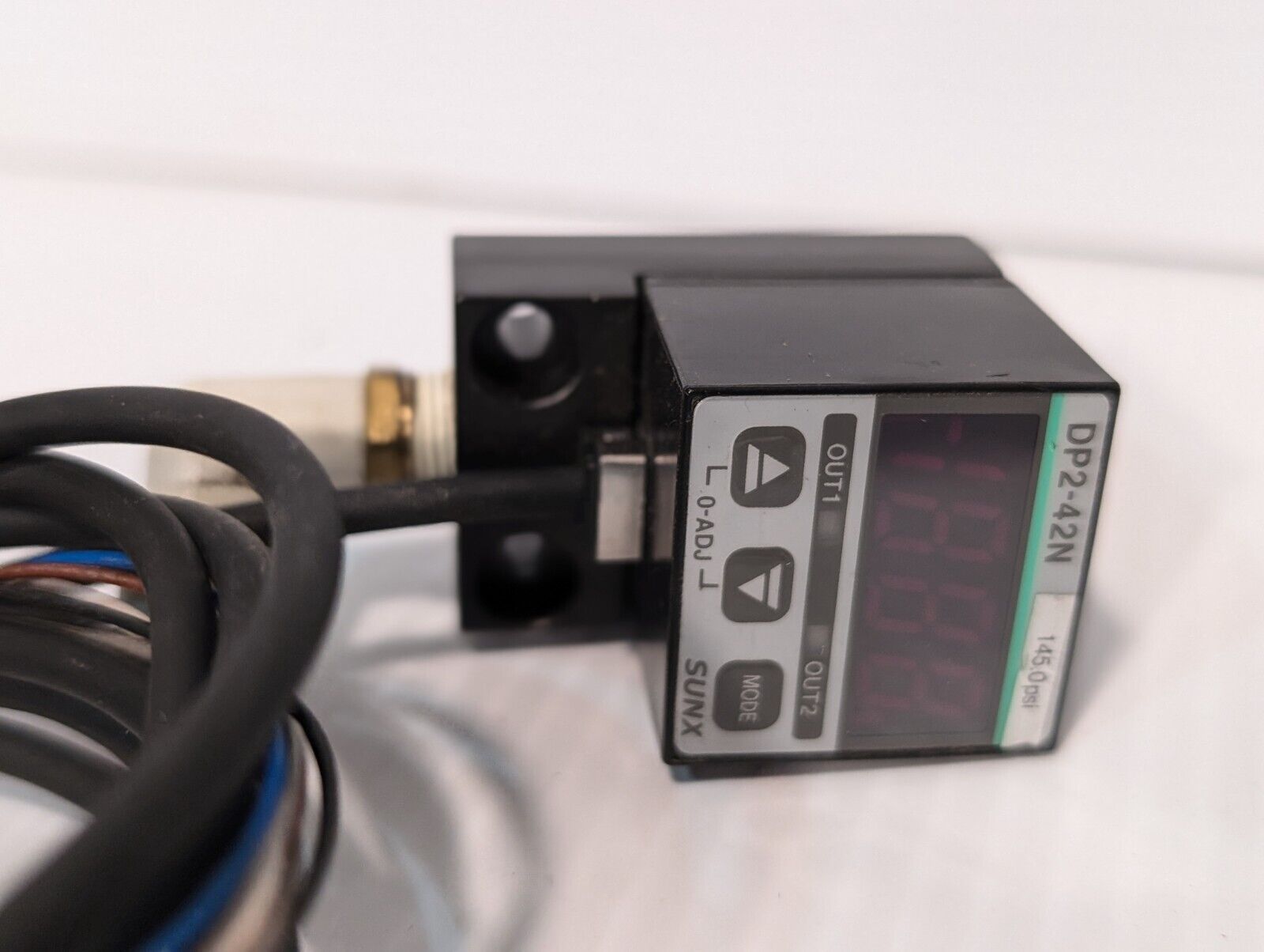 Sunx Sensor DP2-42N Digital Pressure Sensor, LED display, 145PSI - Free Shipping