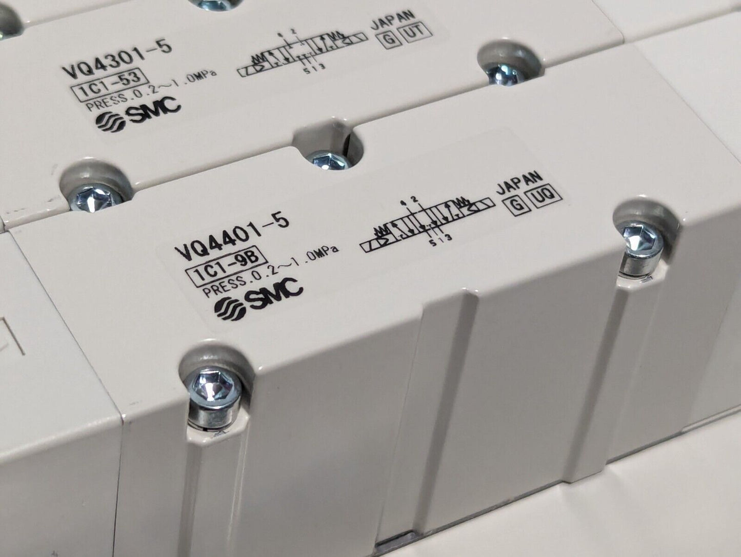 SMC VV5Q41-05-DAM01160 Manifold Assembly with  5 Solenoid Valves - Free Shipping