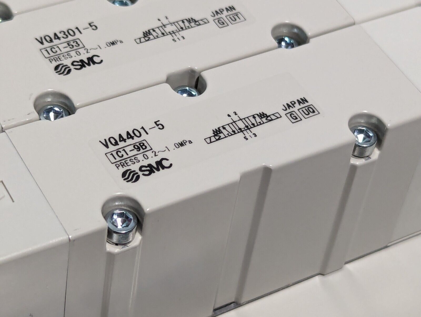 SMC VV5Q41-05-DAM01160 Manifold Assembly with  5 Solenoid Valves - Free Shipping