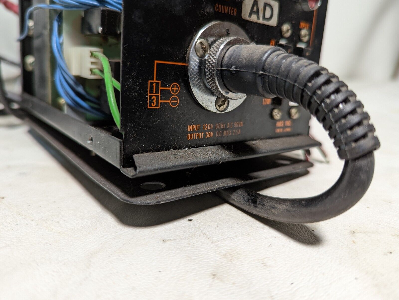HIOS Yaesu CLT-AY-51 power supply