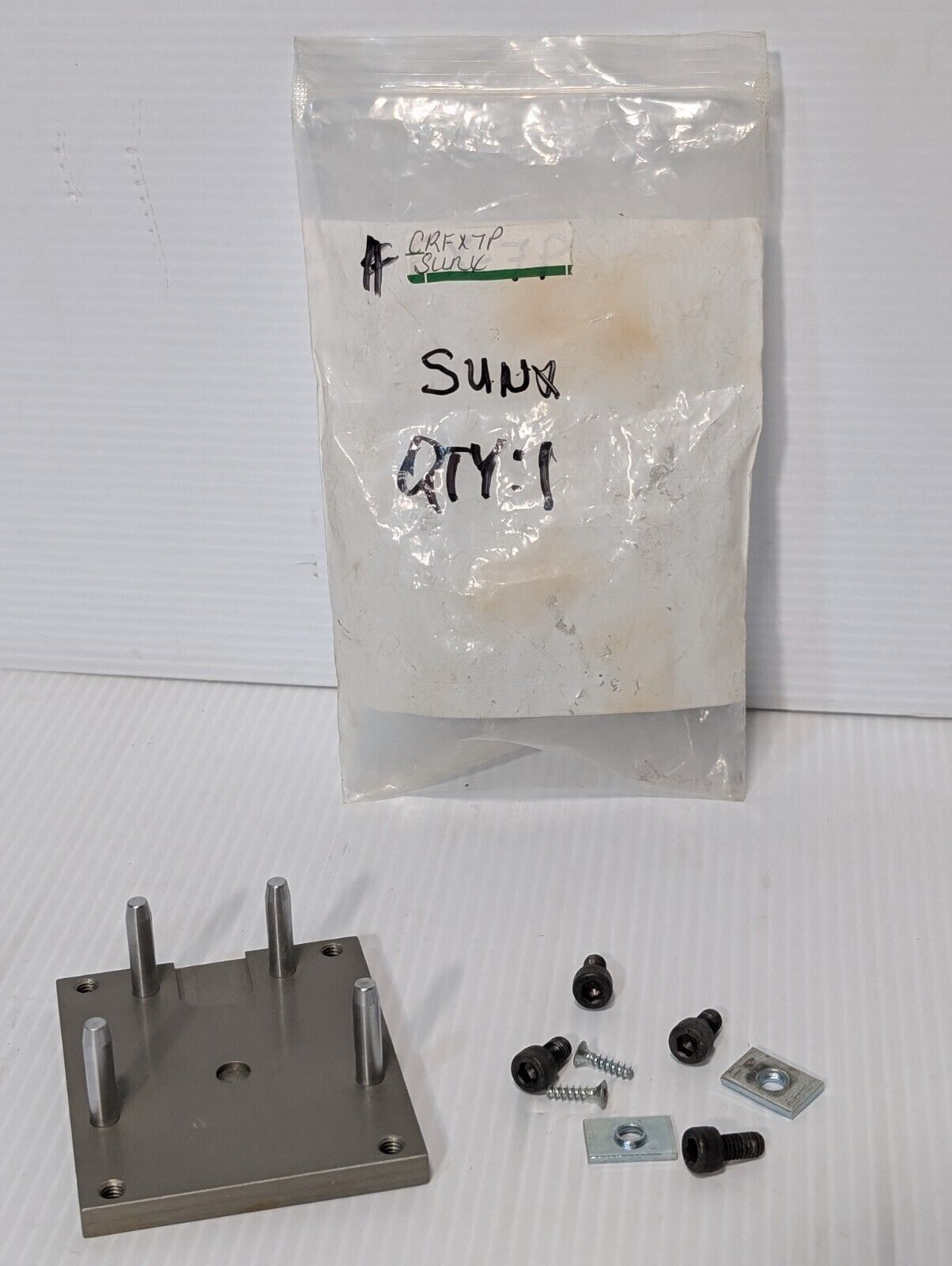 SUNX FX7P, CRFX7P mounting bracket w/hardware as shown - Free Shipping + Returns