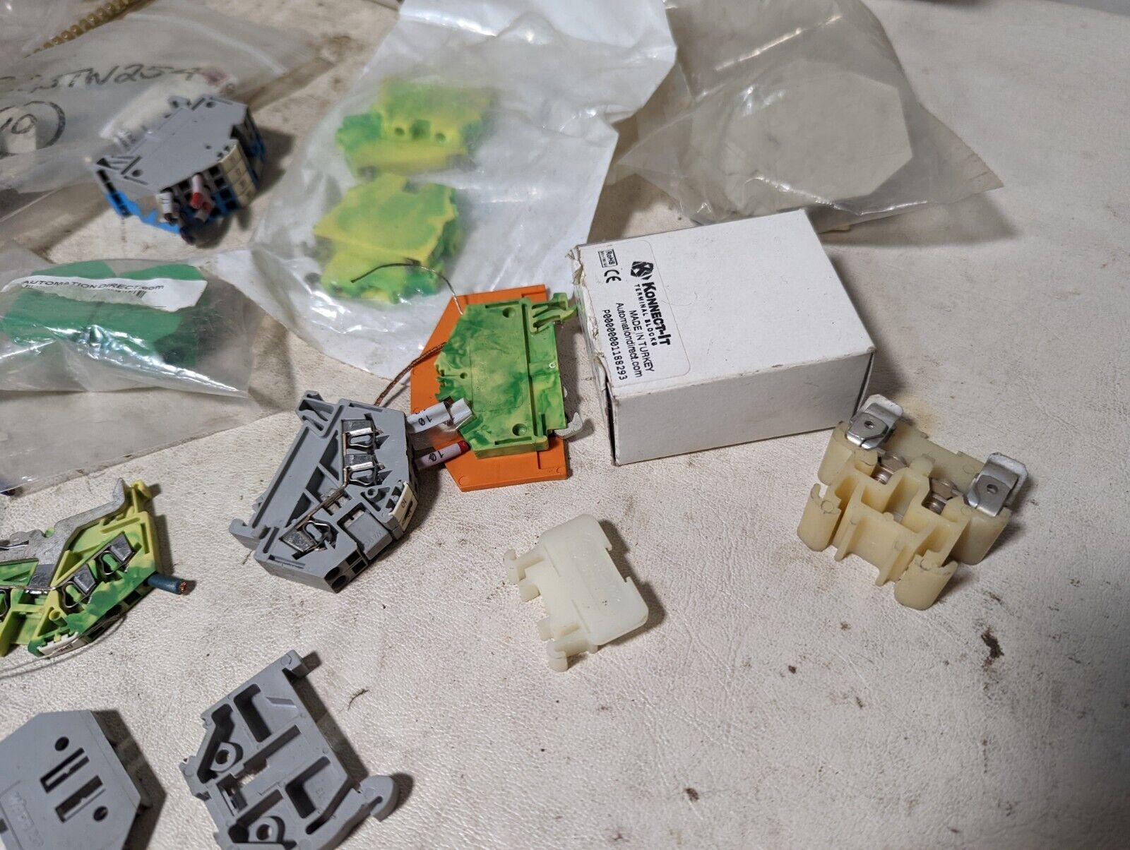 Lot of assorted terminal blocks, DIN support brackets