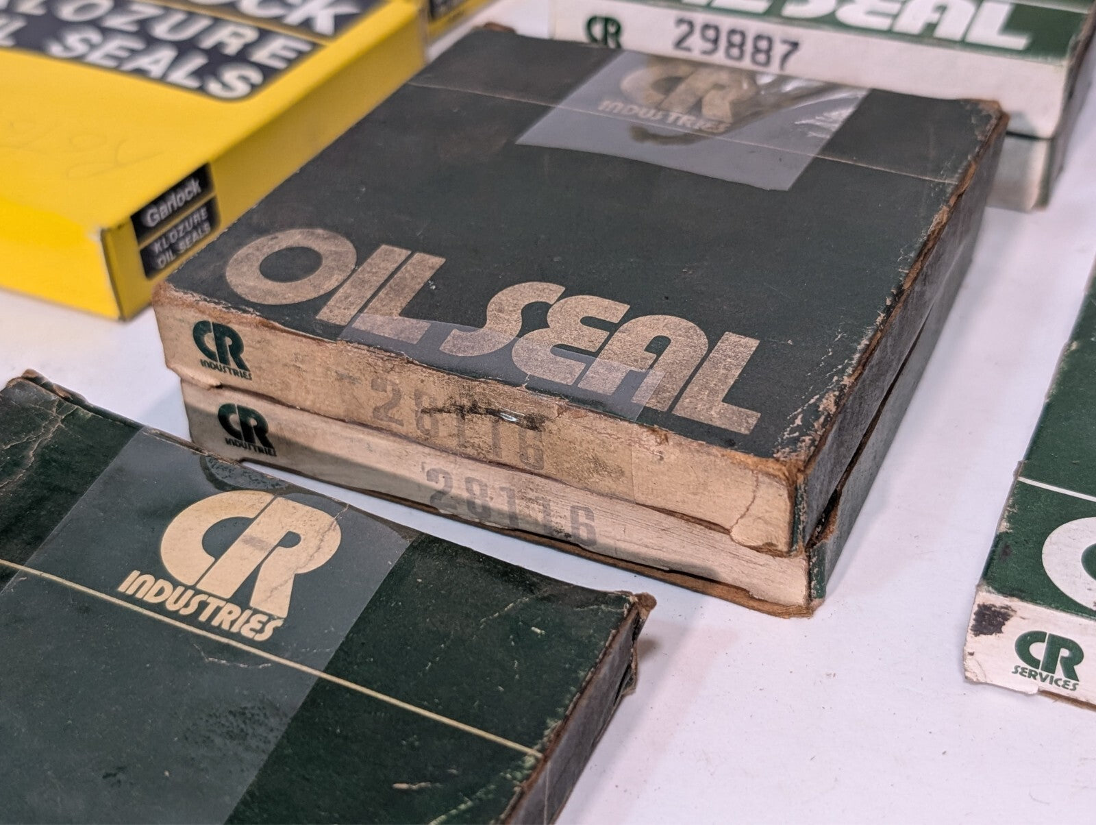(31) Assorted Oil Seals, Garlock Klozure, National Seals, CR Services