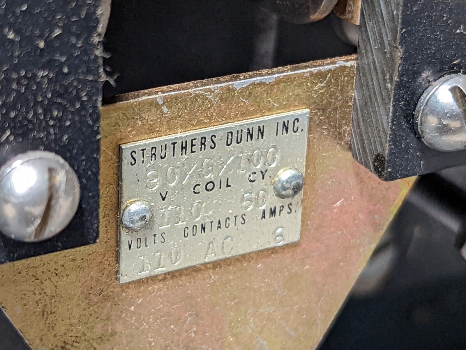 Struthers-Dunn 90XGX100 relay with enclosure, 110VAC coil/contacts