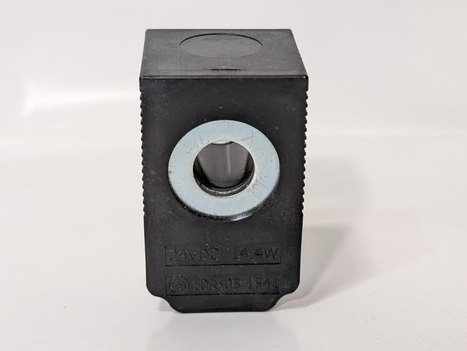 10R-05 1541 Solenoid Valve Coil, 24vdc (E24), 14.4w, Two Prong Connector, 19/22