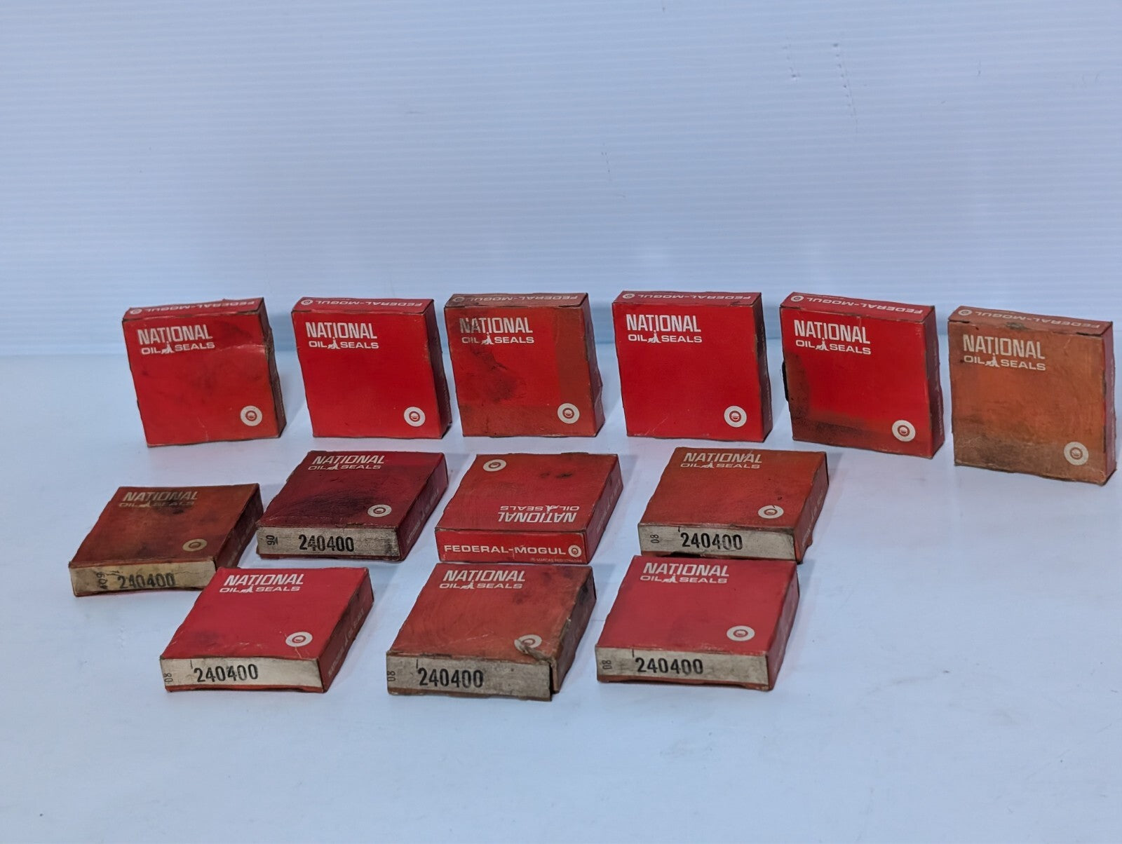 (1) National Oil Seals 240400 Oil Seal by Federal Mogul