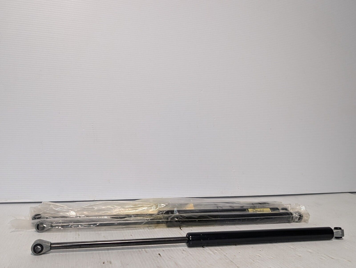 Suspa ® C16-00001 Gas Prop Strut Shock 19.5" 160 lbs. (Set of 2) - Free Shipping