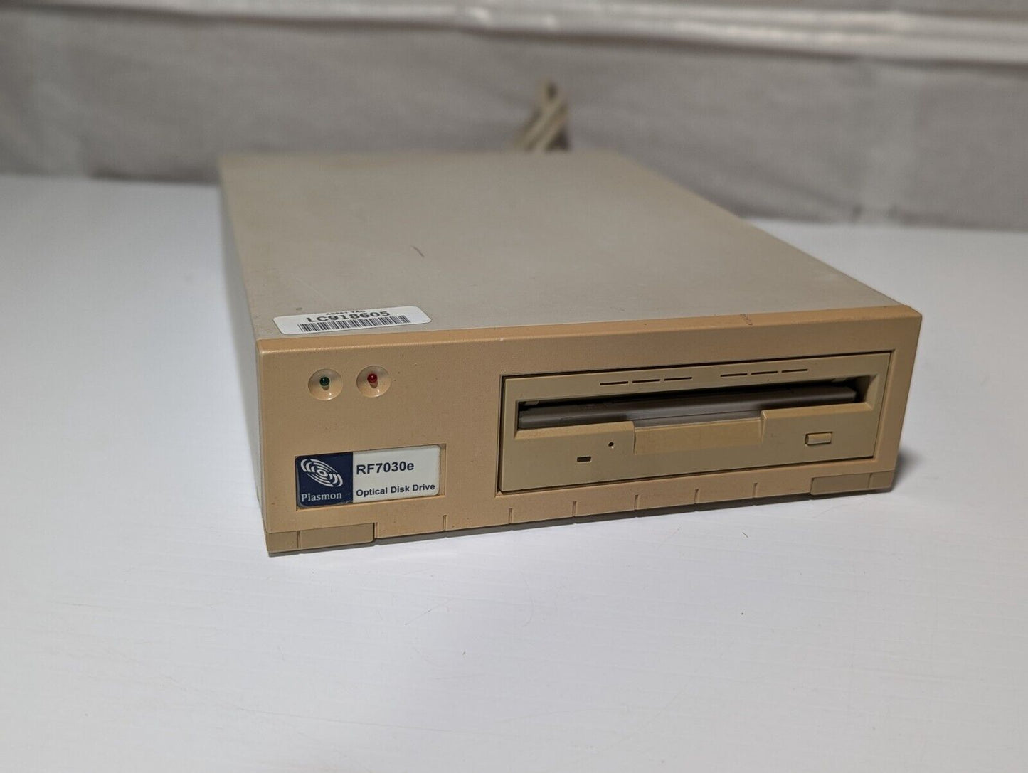 Plasmon RF7030e External Multifunction Magneto-Optical SCSI Disk Drive