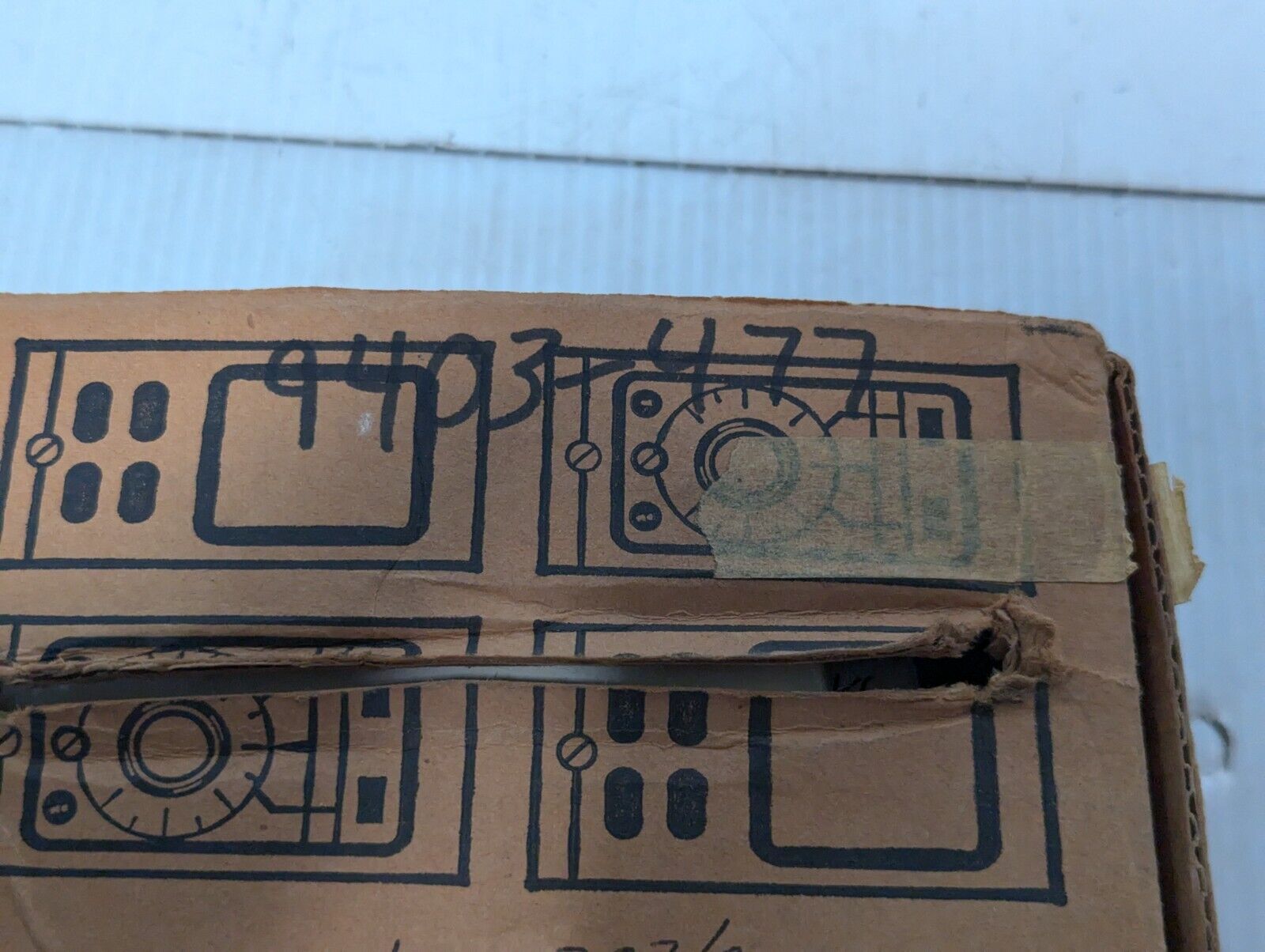 West M3300 L02 T1420 00 H10 Temperature Controller - Free Shipping+Returns