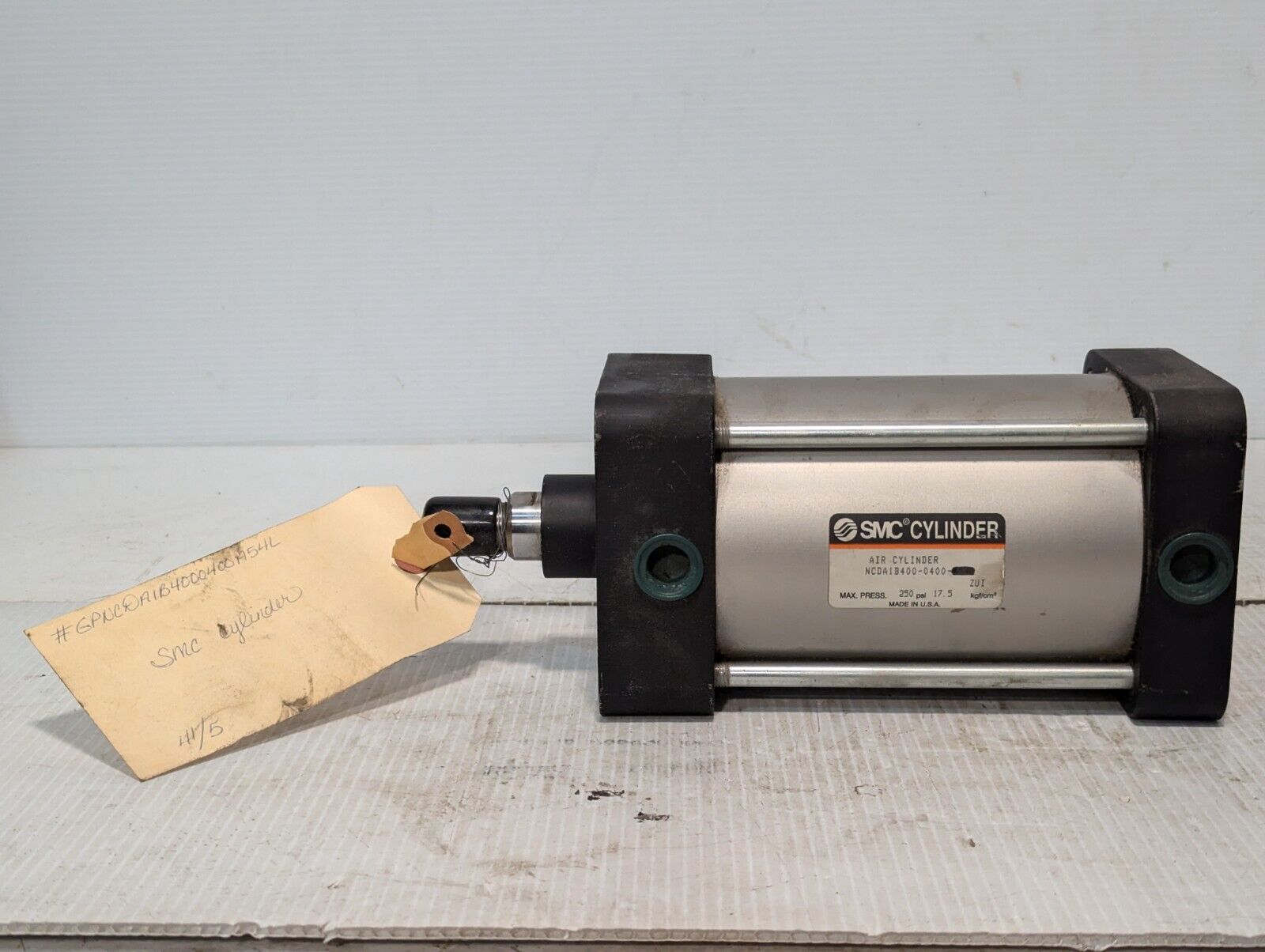 SMC NCDA1B400-0400-A54L Pneumatic Air Cylinder 250PSI Max - Free Shipping